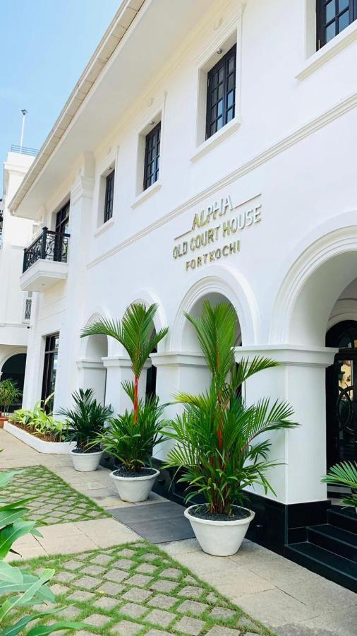 Hotel Alpha Old Court House Kochi Esterno foto