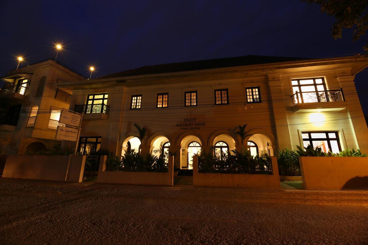 Hotel Alpha Old Court House Kochi Esterno foto