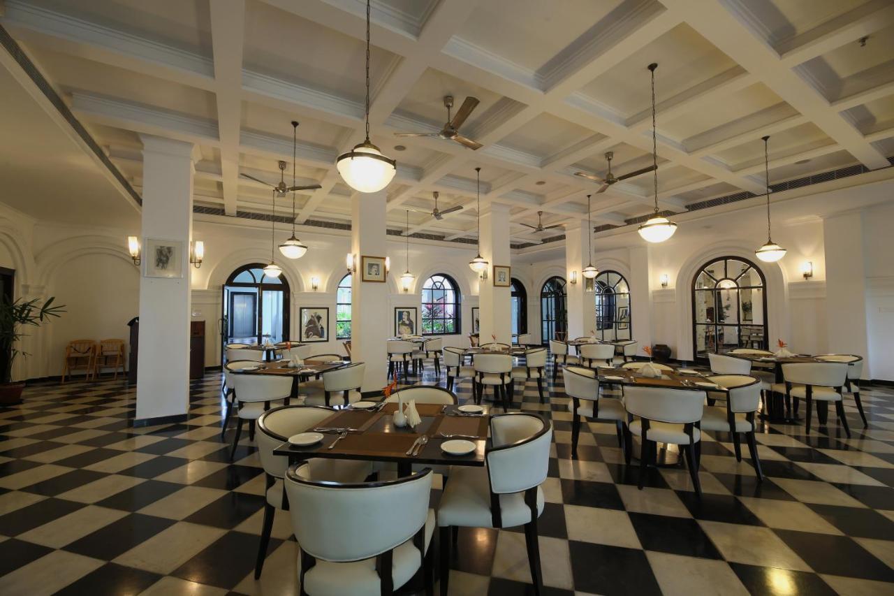 Hotel Alpha Old Court House Kochi Esterno foto