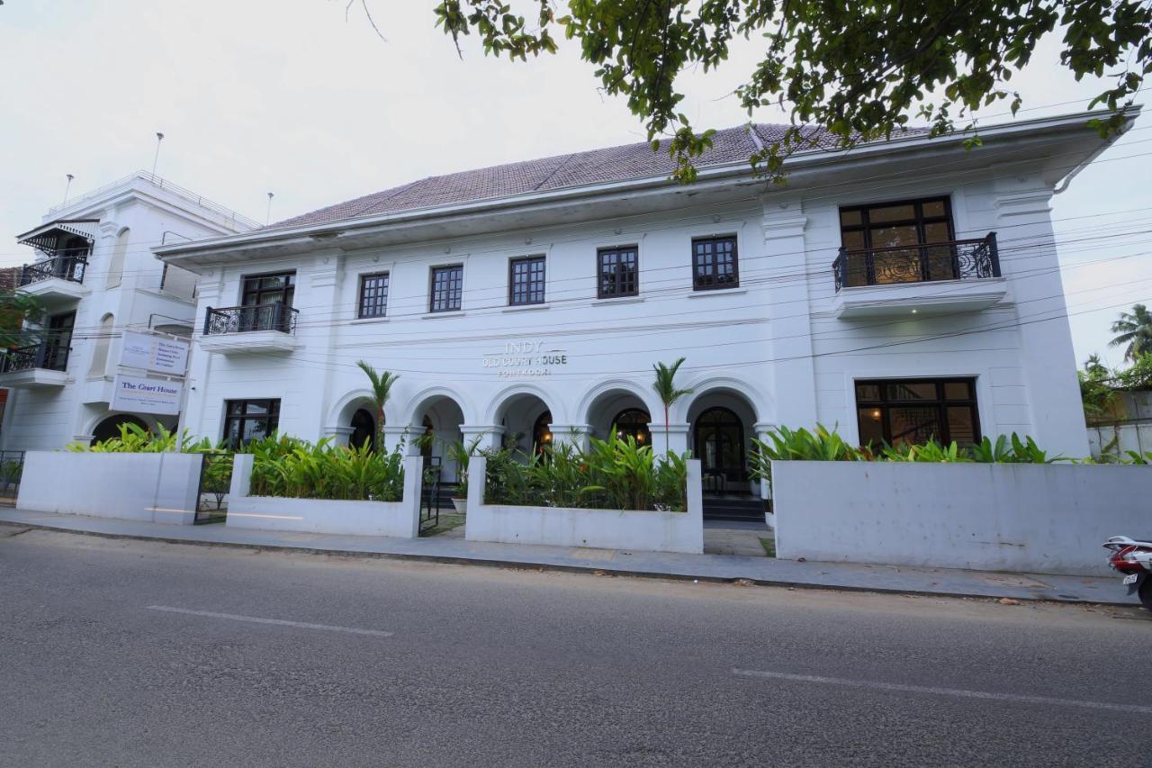 Hotel Alpha Old Court House Kochi Esterno foto