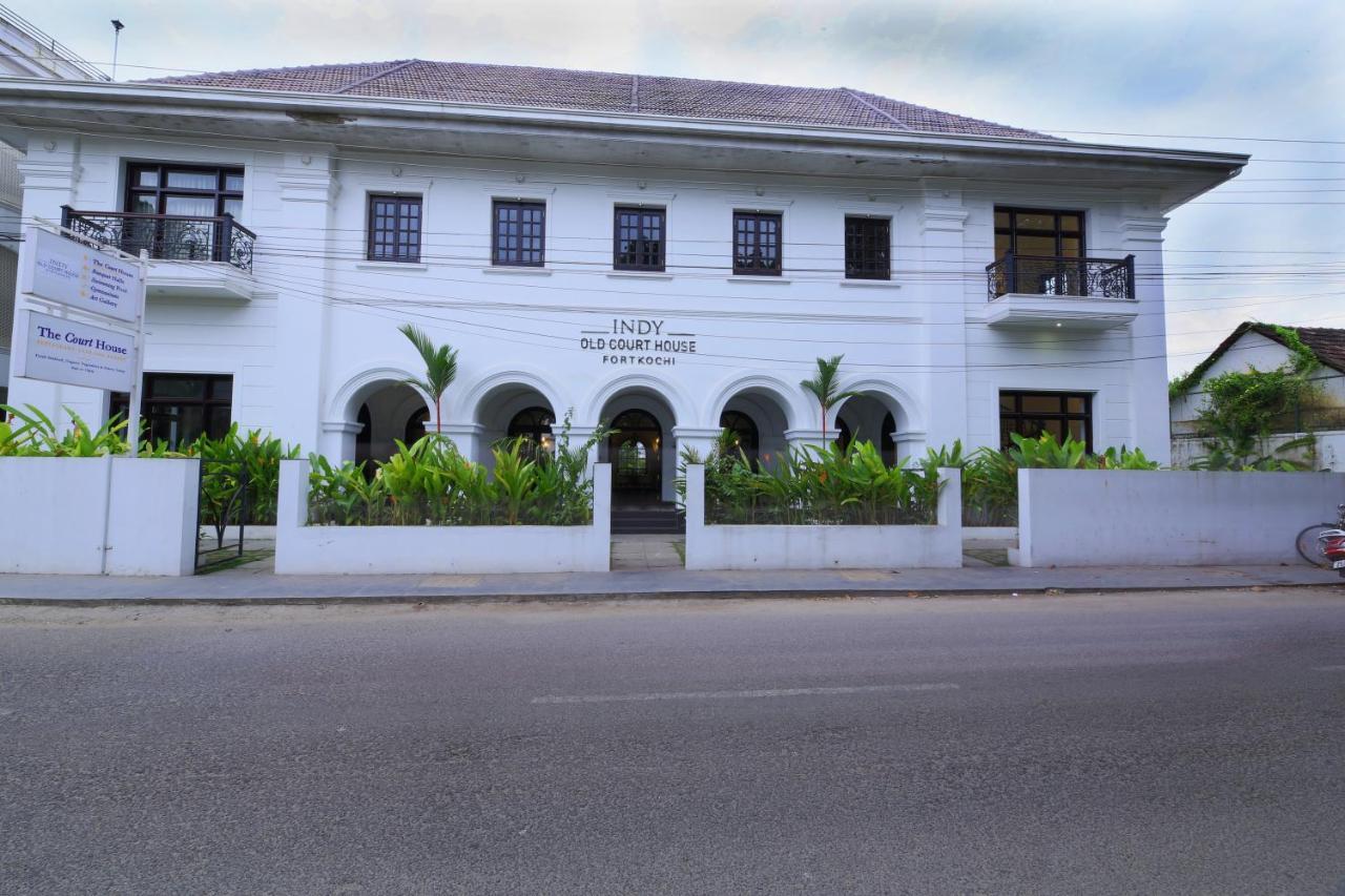 Hotel Alpha Old Court House Kochi Esterno foto