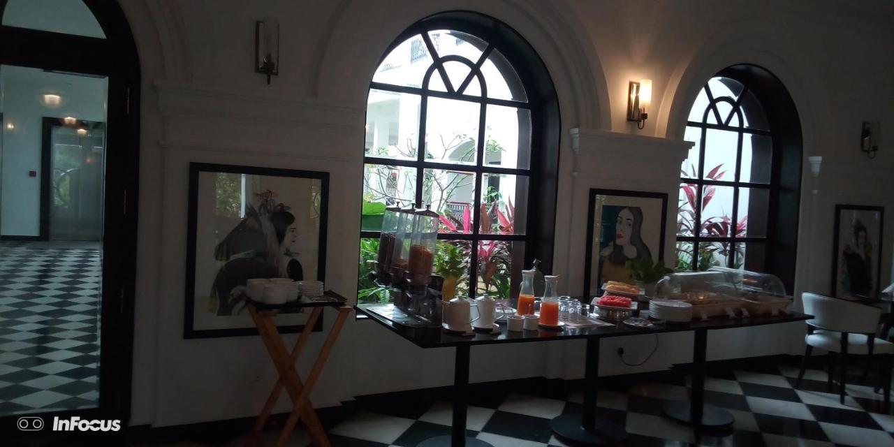 Hotel Alpha Old Court House Kochi Esterno foto